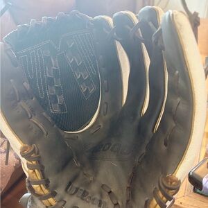 Wilson A2000 RHT Oil Softened 12.5 Glove - KCP